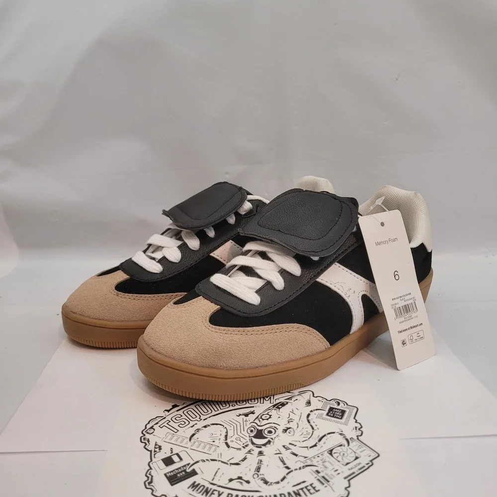 Weekend Academy Foldover Sneakers Womens 6 Black White Gum WMBMWA26AC001-1125